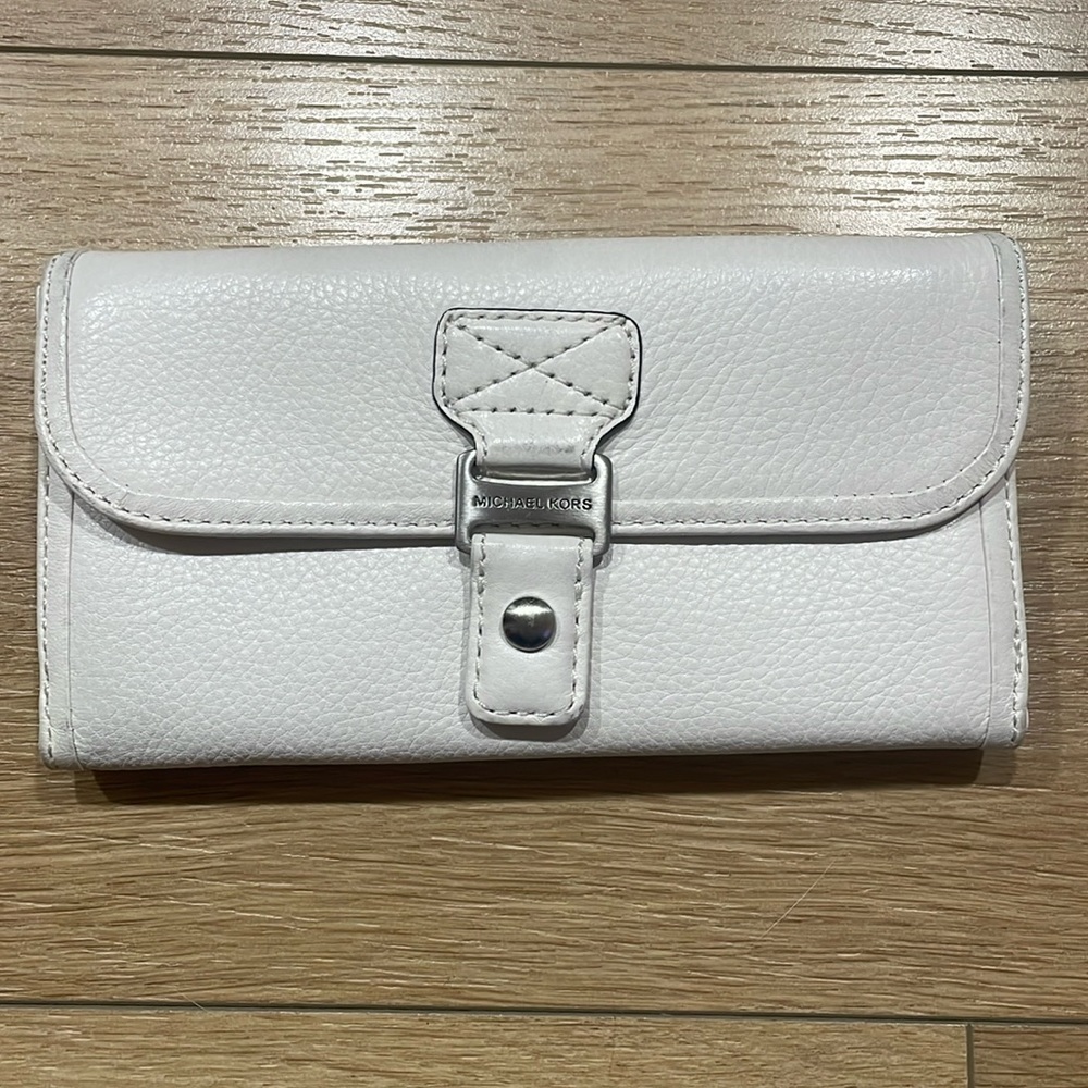 Michael Kors Wallet Cream